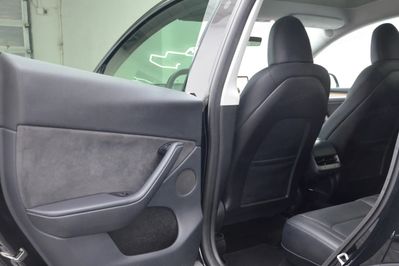 Tesla Model Y Y 62.5 Standard RWD