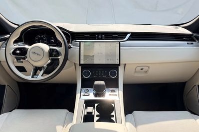 Jaguar F-Pace 2.0 D200 mHEV AWD R-Dynamic S