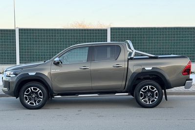 Toyota HiLux Double Cab SR5+ 4x4 AT