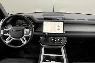 Land Rover Defender 110 D250 S