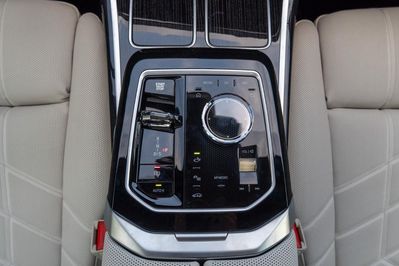 BMW Seria 7 740d xDrive M Sport