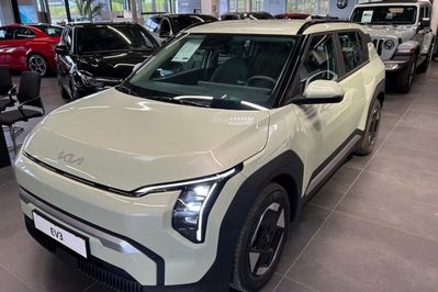 Kia EV3 81.4kWh Earth