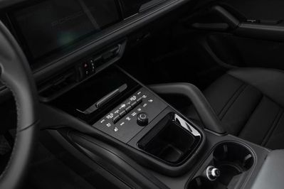 Porsche Cayenne Coupe E-Hybrid Black Edition