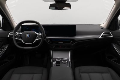 BMW Seria 3 330i xDrive
