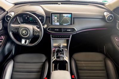 MG HS 1.5 T-GDI Exclusive