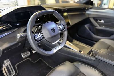 Peugeot 408 GT e-DCS 1.2 mHEV