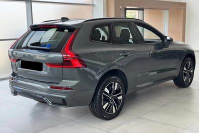 Volvo XC60 B5 AWD Plus Dark