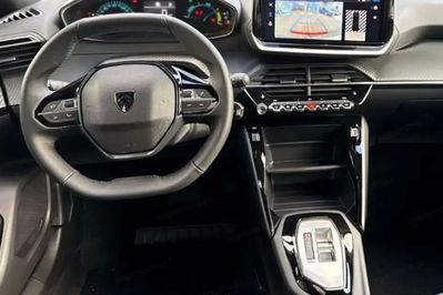 Peugeot 2008 Business e-DCS6 1.2 PureTech mHEV