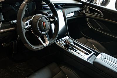 Hongqi H6 2.0T Deluxe DSG