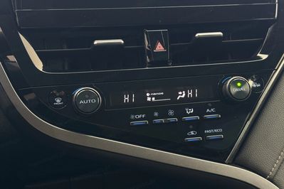 Toyota Camry 2.5 Hybrid Prestige