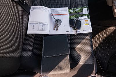 Volkswagen Caravelle T6.1 L2H1 AT