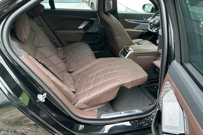 BMW Seria 7 M760e PHEV xDrive sport-aut