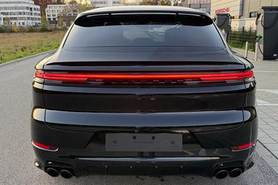 Porsche Cayenne Coupe S E-Hybrid Black Edition