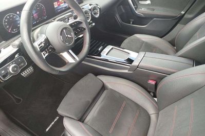 Mercedes CLA 180 AMG Line 7G-DCT