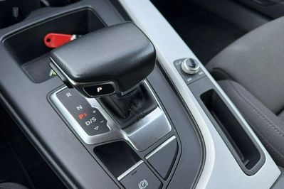 Audi A4 Avant 35 TFSI S Line