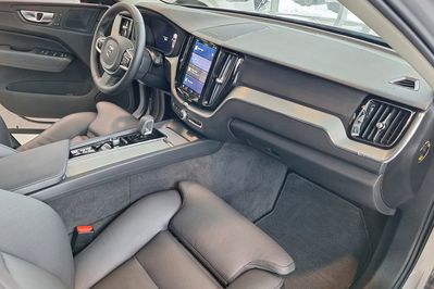Volvo XC60 T6 Plug-In Hybrid AWD Plus Dark