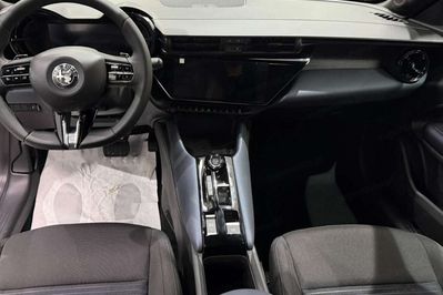 Alfa Romeo Junior 1.2 Ibrida
