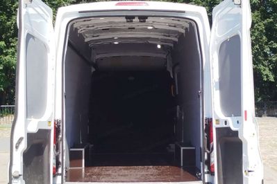 Ford Transit L4H3