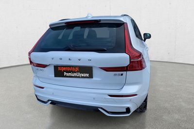 Volvo XC60 B5 B AWD Plus Dark aut