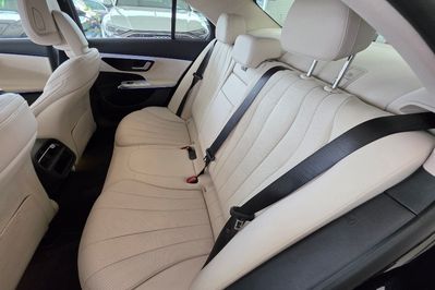 Mercedes Klasa E 200 4-Matic Avantgarde 9G-Tronic