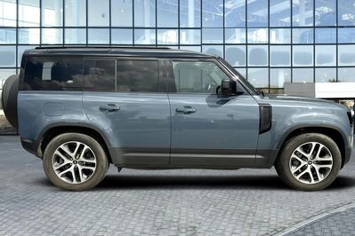 Land Rover Defender 110 3.0 P400 mHEV SE