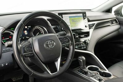 Toyota Camry 2.5 Hybrid CVT