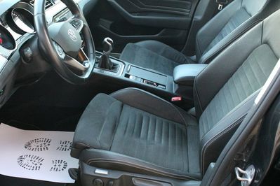 Volkswagen Passat 1.5 TSI EVO Elegance