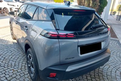 Peugeot 2008 Business e-DCS6 1.2 PureTech mHEV