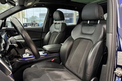 Audi Q7 SQ7 TFSI quattro