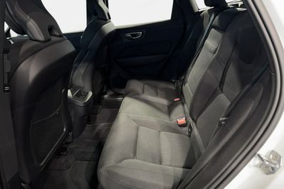 Volvo XC60 B4 B Momentum