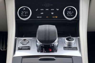 Jaguar F-Pace 2.0 D200  AWD R-Dynamic SE