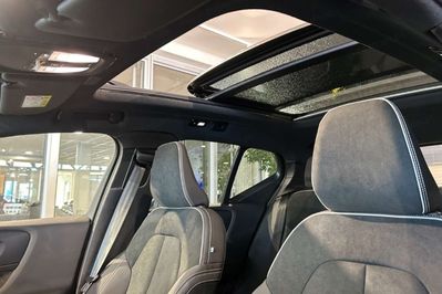 Volvo XC40 B3 Plus Dark