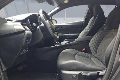 Toyota C-HR 2.0 Hybrid Style