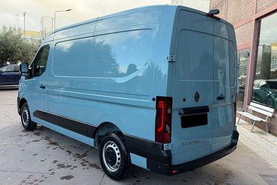 Renault Master L2H2 Extra AT9