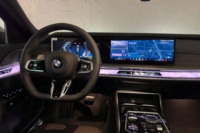BMW Seria 7 740d xDrive M Sport