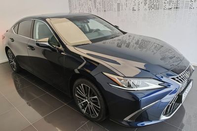 Lexus ES 300h Business Edition 2.5 E-CVT