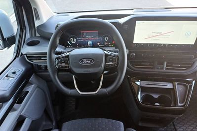 Ford Tourneo Custom L2H1 Titanium 320 A8 AWD