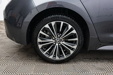 Toyota Corolla 1.8 Hybrid Style