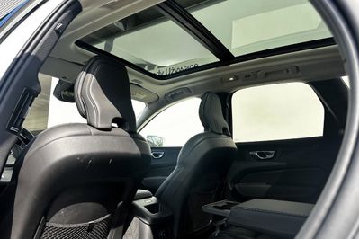 Volvo XC60 T8 Plug-In Hybrid AWD Plus Bright aut