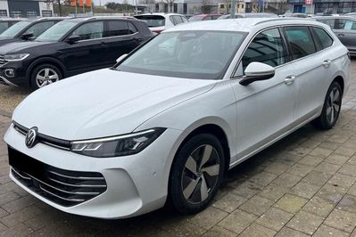 Volkswagen Passat Business Plus 1.5 TSI mHEV DSG