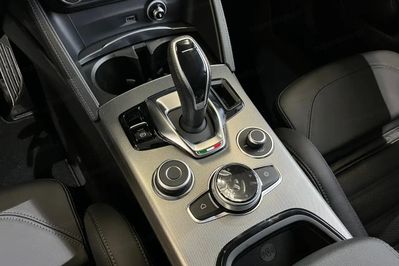 Alfa Romeo Stelvio Turbo Veloce Q4