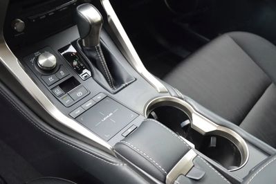 Lexus NX 300h