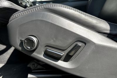 Volvo XC60 T8 Plug-In Hybrid AWD Plus Bright aut