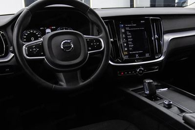 Volvo V60 B3 B Momentum Core