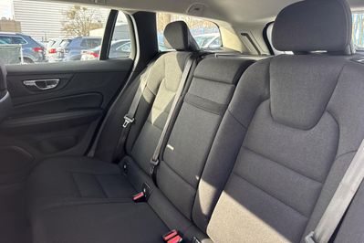 Volvo V60 B3 B Momentum Core