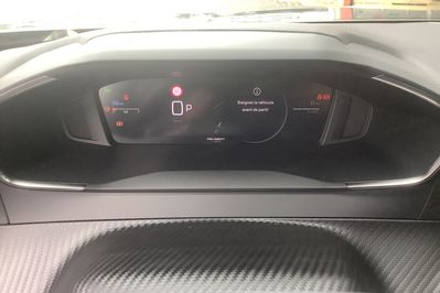 Peugeot 2008 ALLURE 1.2 mHEV e-DCS6