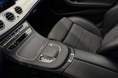 Mercedes Klasa E 220 d 4MATIC AMG/Avantgarde