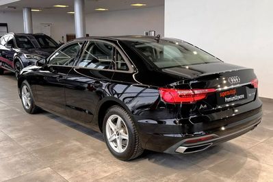 Audi A4 35 TFSI mHEV S tronic