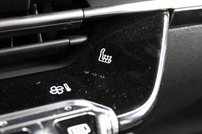 Peugeot 208 Allure e-DCS6  1.2 mHEV