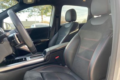 Mercedes B Klasa 220 4-Matic mHEV AMG Line 8G-DCT